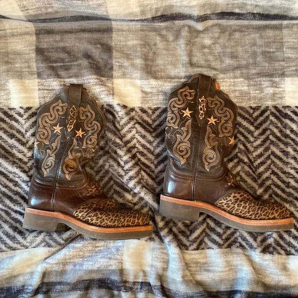 Cheetah print cowgirl boots